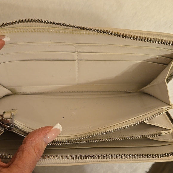 Bottega Venetta Elegant Cream Woven Leather Wallet - Picture 11 of 12